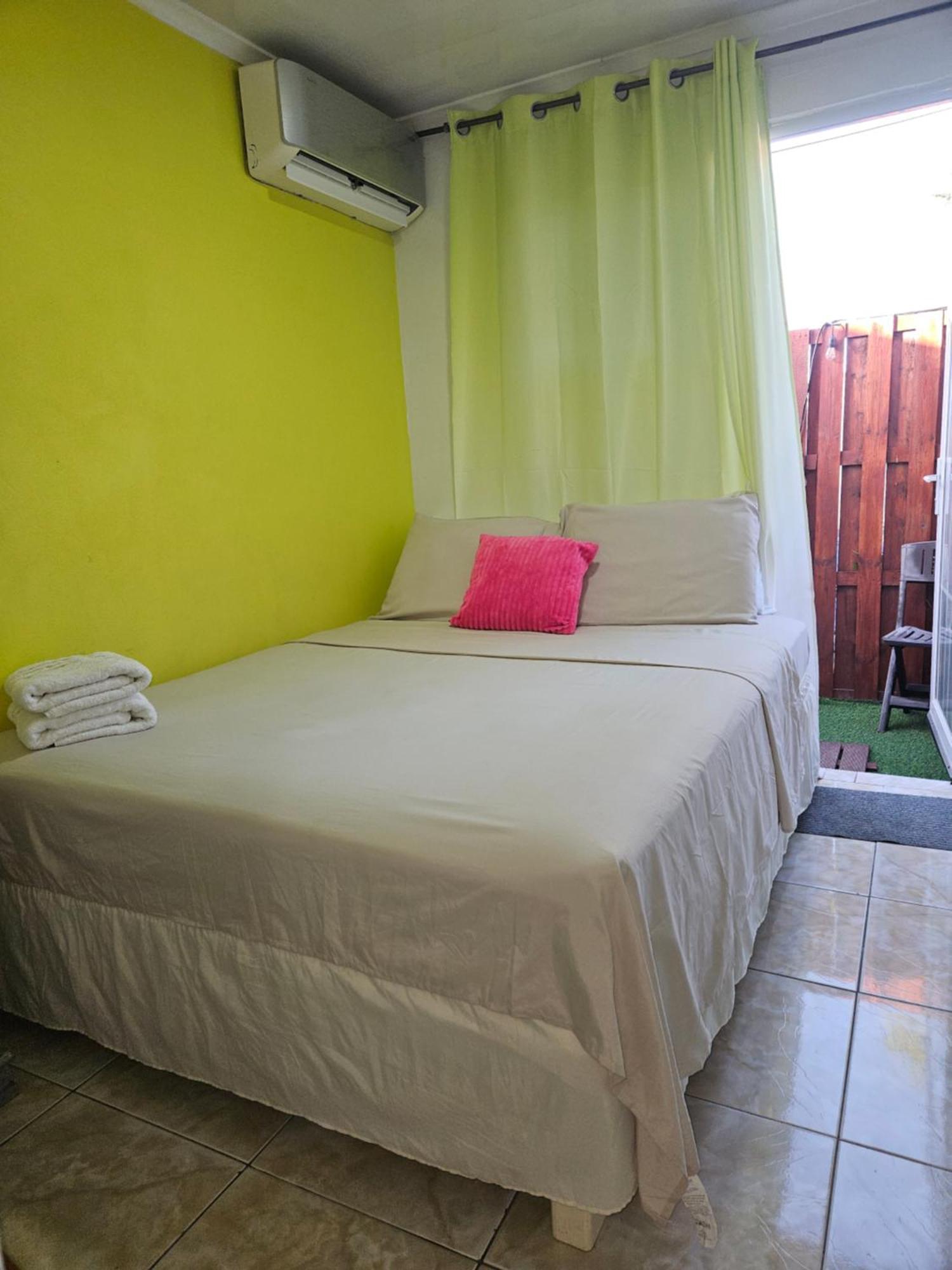 The Jazmine'S Apartment A Oranjestad Zewnętrze zdjęcie