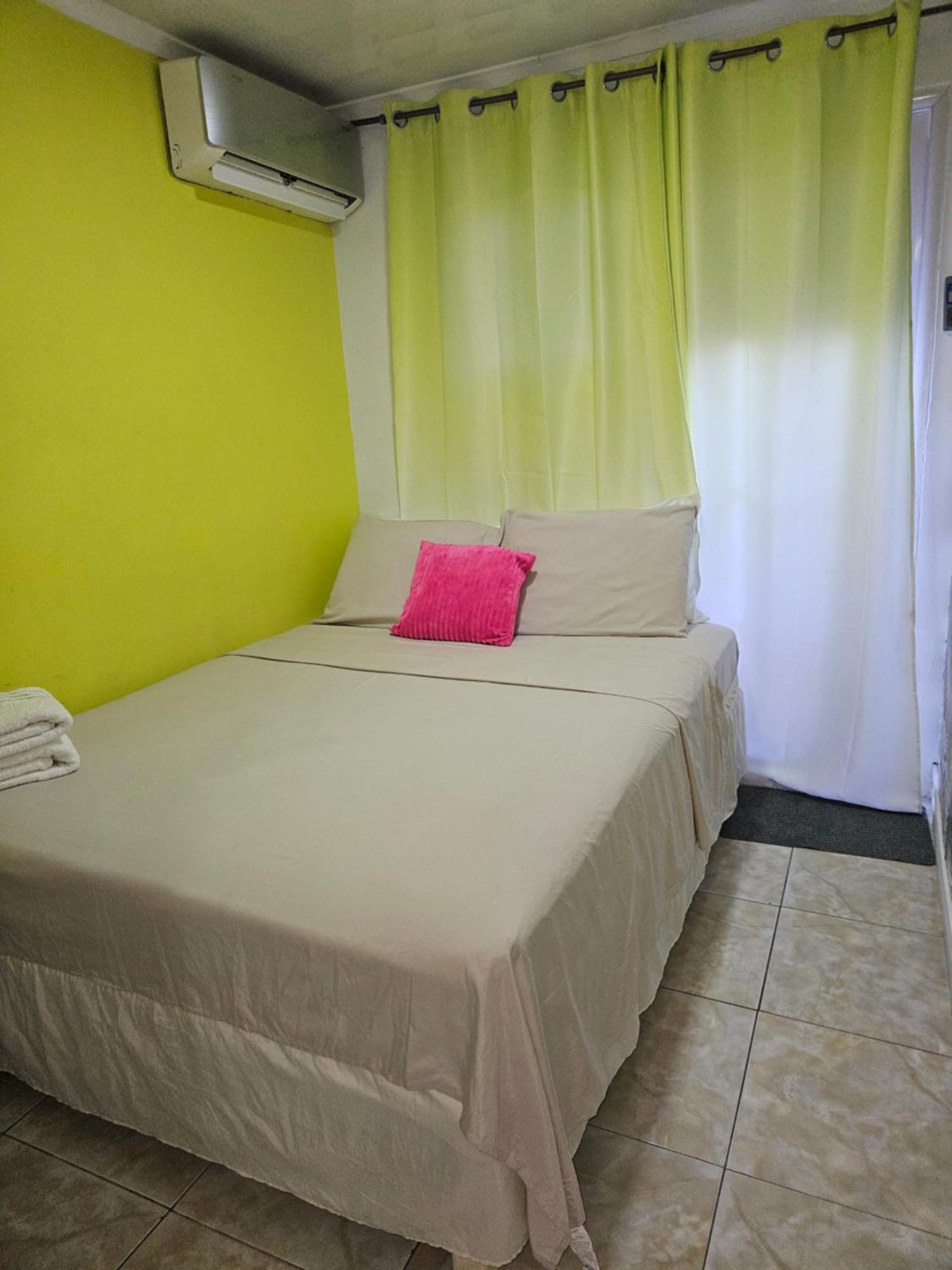 The Jazmine'S Apartment A Oranjestad Zewnętrze zdjęcie